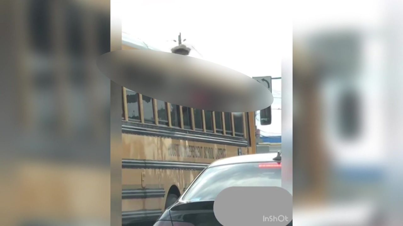 Students seen in video throwing trash out of HISD school bus
